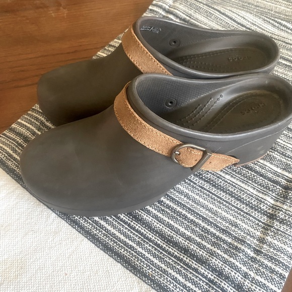 Crocs Sarah Clog - Picture 1 of 4